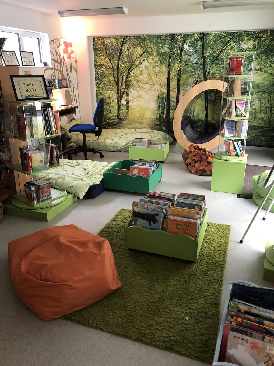 MrsHgrps's tweet image. Nearly there with our library now, a few shelves left to go up 😊