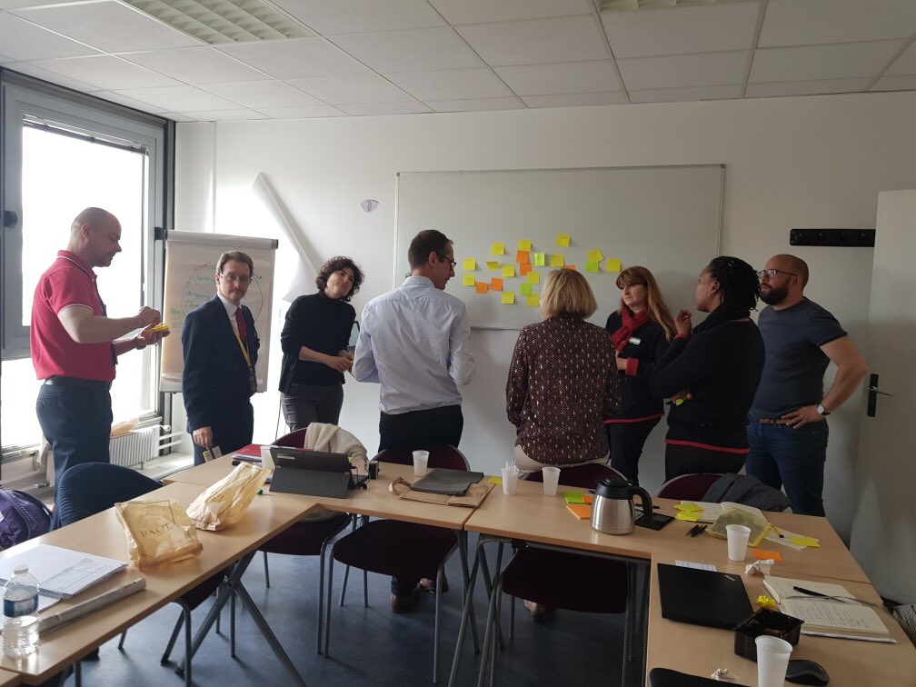 SRousset_Mora's tweet photo. Atelier idéation #30max #LSA Équipe  de Paris Nord engagée pour renouveler l’accompagnement de nos clients sur LSA @camille_evano @RomainD2A @Olivier_Brpr @VSpilleboutSNCF @Manon44905398 @ArnaudPortalier https://t.co/kek6eF1gPY