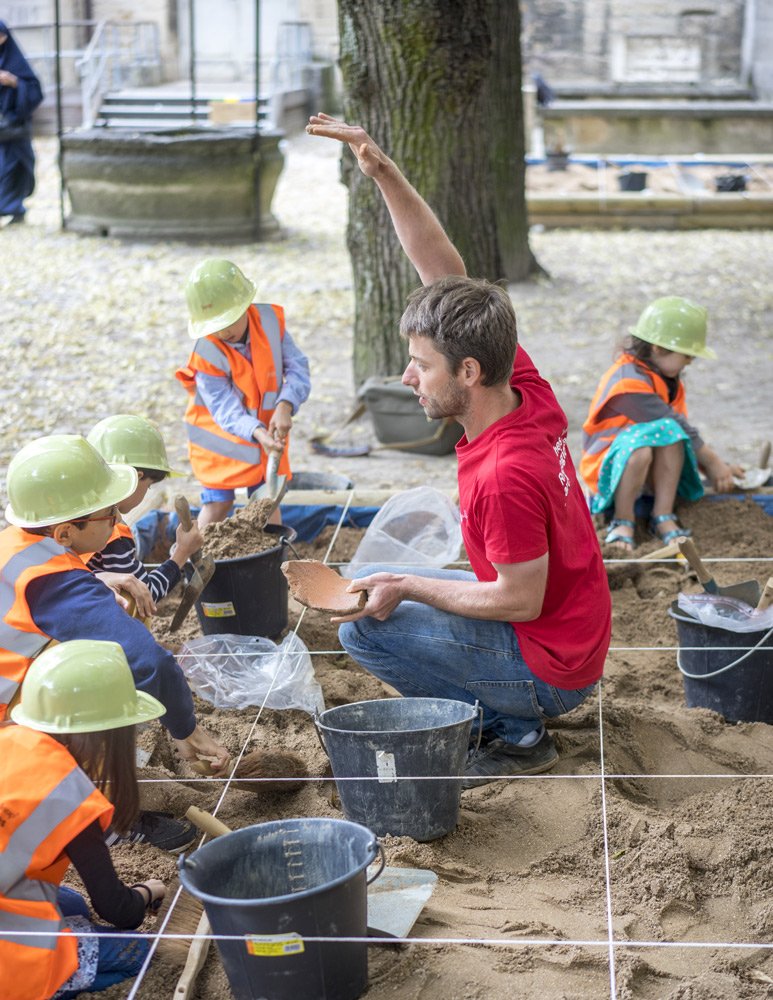 LongueJumelles's tweet photo. Pour la 1ère de l'#Hydronef aux #JNArchéologie, découvrez le moulin à vent de la ville ⚙️💨 Suivi d'un atelier fouilles archéologiques pour les enfants 😸🤩
➡️ 15 et 16 juin
Résa et infos : https://t.co/wDR2cns7iH
@JNArcheo #Animation2019 #AtelierEnfant @LongueJumelles https://t.co/OBdypjk9o2