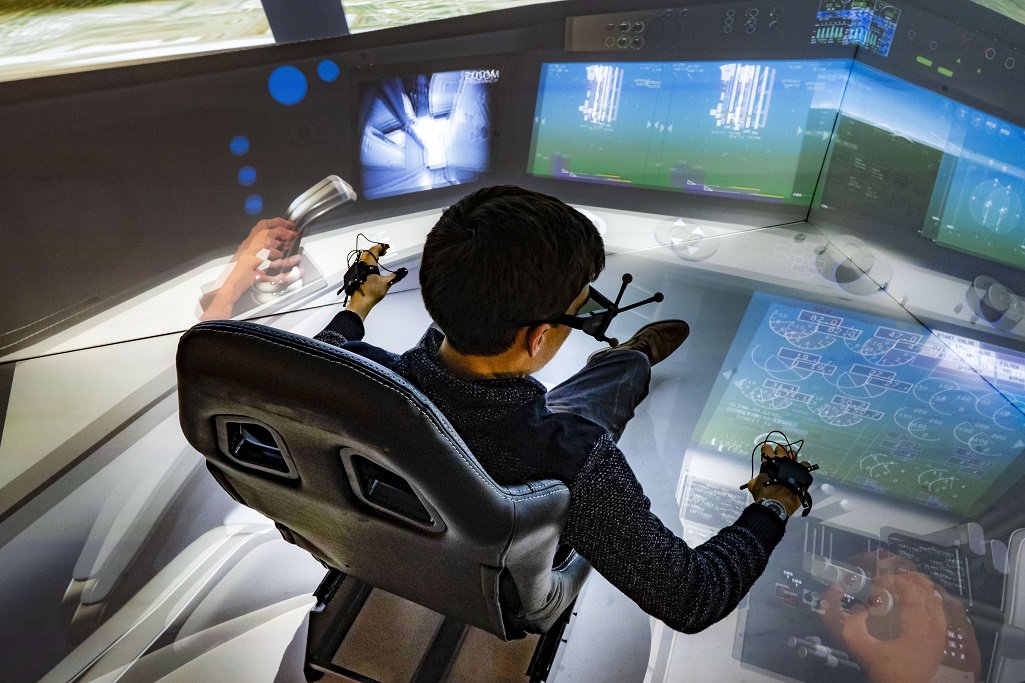 salondubourget's tweet photo. The future of aircraft is now! Meet @ANSYS at #ParisAirShow, learn how to design safer, autonomous and connected aircraft thanks to simulation and discover the cockpit of the future 
➡ https://t.co/nLV44o1xTG
#cockpitofthefuture https://t.co/rNS0ba0eyl