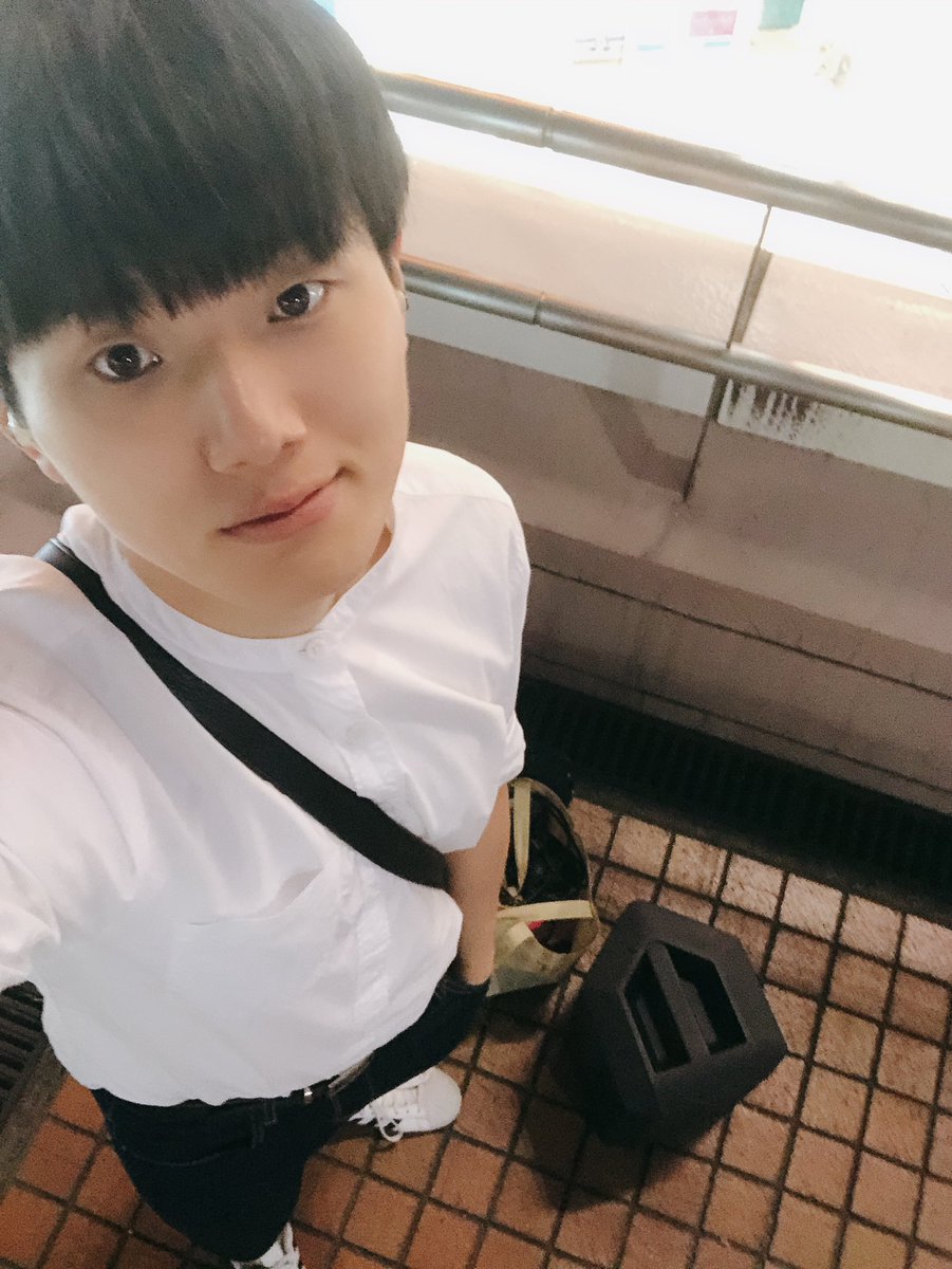 tarroww_kr's tweet photo. 昨日と今日 #大宮 での #路上ライブ！ 
お忙しい中’うまい！','頑張ってね！'の言葉の応援や笑顔や拍手！本当にありがとうございます！

今度は #3menlive や #PBridge としての路上ライブも行う予定です！笑是非！よろしくお願い致します！

#シンガー
#tarroww
#歌好きと繋がりたい
#かんこくすき https://t.co/GNvY44a0p8