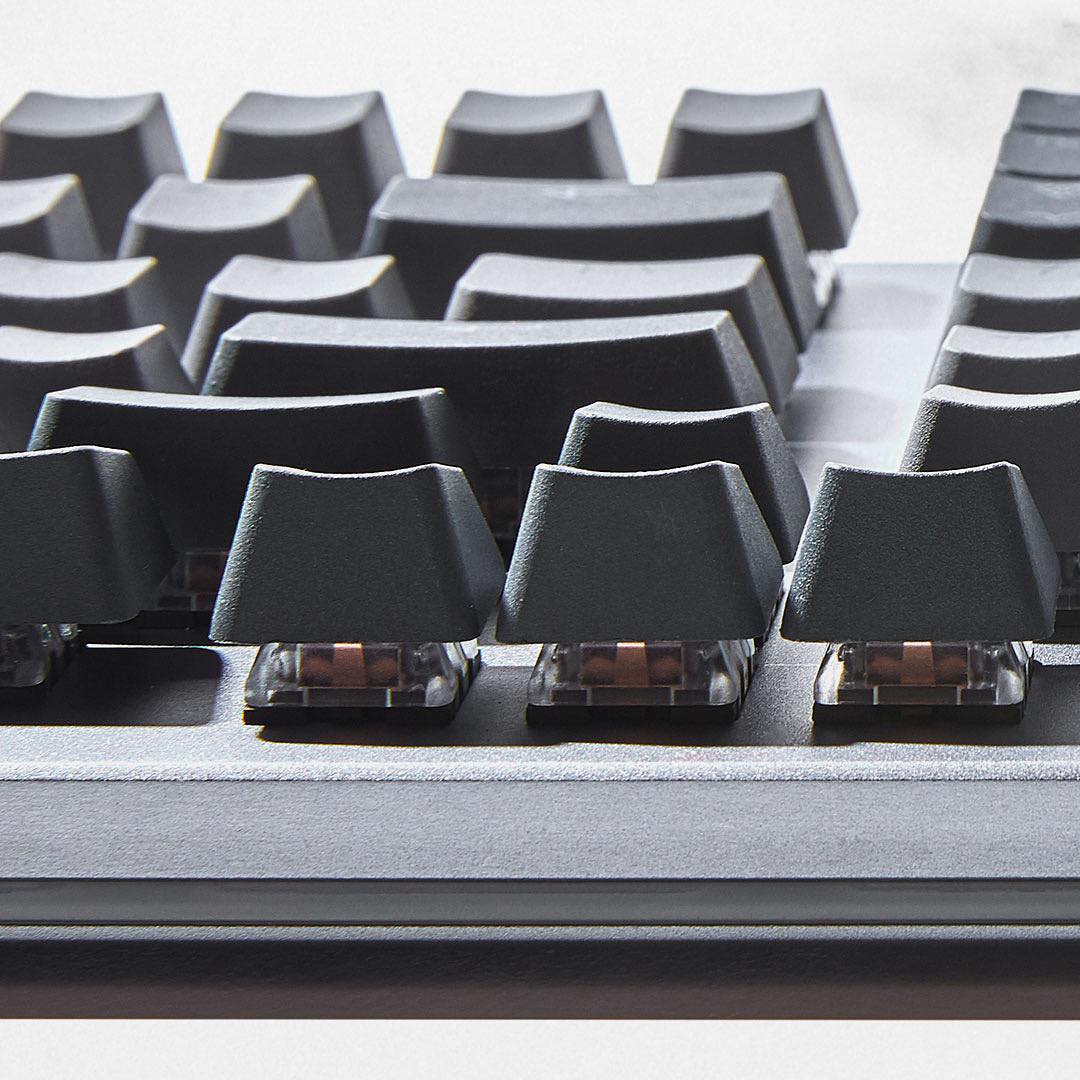 EsportsGearUK's tweet photo. The @cherrymx #MXBrown is by far my favourite mechanical switch (tactile + quiet + 4mm travel = <3), but it's definitely not for everyone and there's a tonne on the market.
What's your favourite switch and why do you like it so much? π§ https://t.co/lVGck1qfiS