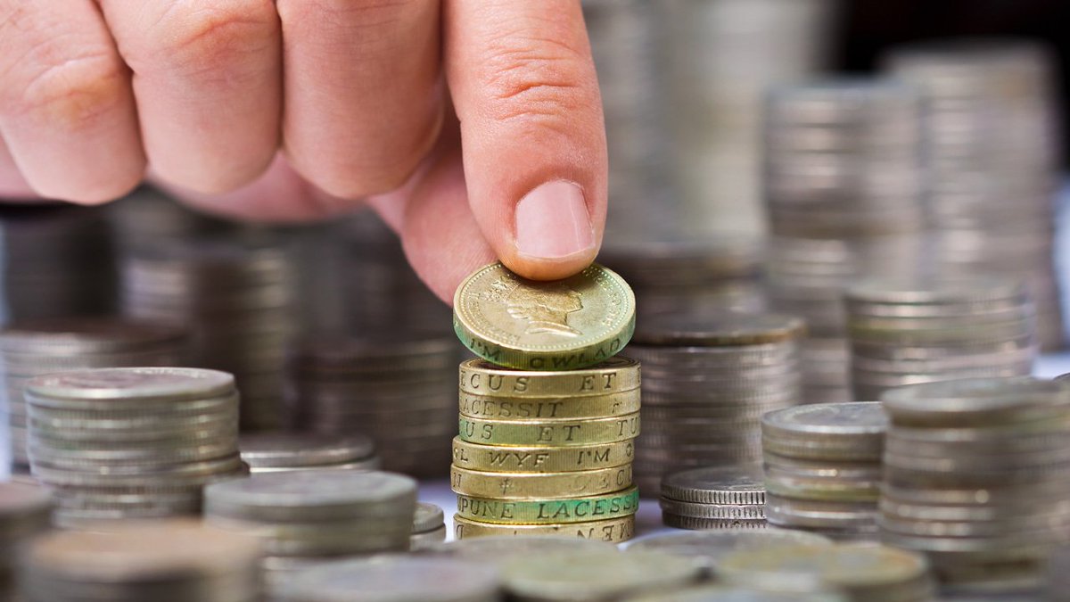 PhexShow's tweet photo. Anne Timpany of @OnTapTweets and @ATRALiving lends her expert insight to the issue of money management at the Seminar Theatre at 13:00. Head over there now to learn from one of the industry's top business leaders #PHEX2019 https://t.co/8pTafO4MVF