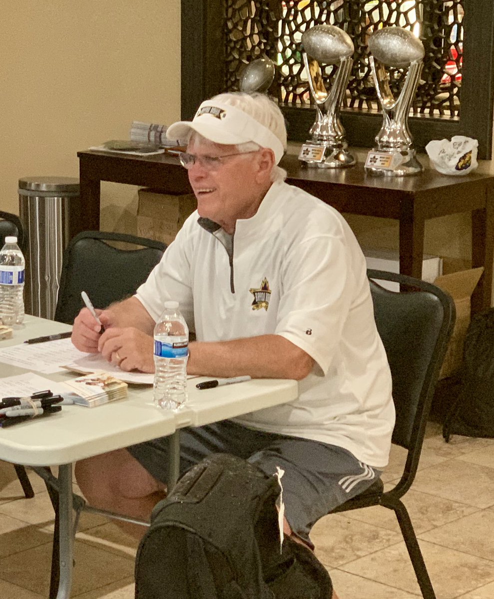 BayouBowlGHFCA's tweet photo. From everyone associated with the @BayouBowlGHFCA we want to thank @DickOlin1 for making it all happen! Thank you for all the scholarships the @ghfcahouston  has been able to generate from the game, you do it all! Already working on the 2020 game! https://t.co/V8ViF7Hwta