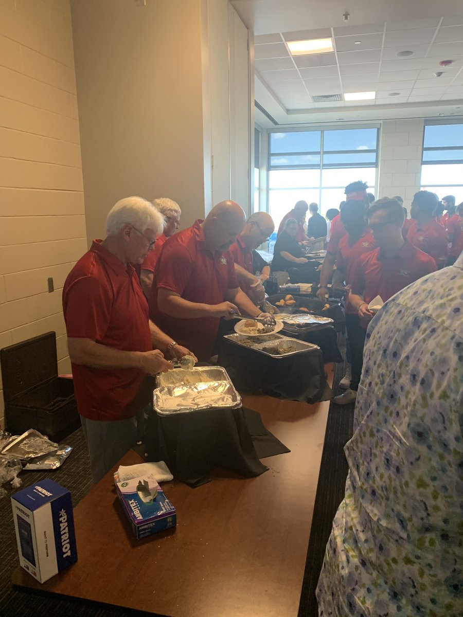 BayouBowlGHFCA's tweet photo. From everyone associated with the @BayouBowlGHFCA we want to thank @DickOlin1 for making it all happen! Thank you for all the scholarships the @ghfcahouston  has been able to generate from the game, you do it all! Already working on the 2020 game! https://t.co/V8ViF7Hwta