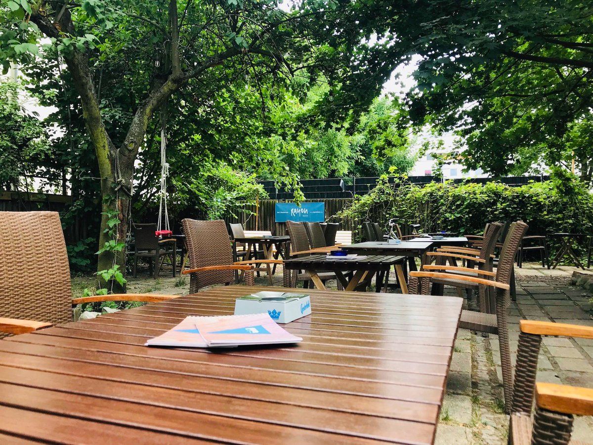 sarahboeckmd's tweet photo. 🍻Biergartensaison 2019 🍻
Ab dem 17. Juni eröffnen wir unseren Biergarten. Täglich von 15 Uhr bis 22 Uhr könnt ihr auf unserem Sonnendeck entspannen. Für den kleinen Hunger gibt es Snacks bei uns, aber ihr könnt euch ebenso gerne eigene Speisen mitbringen. https://t.co/853hd1WZkz