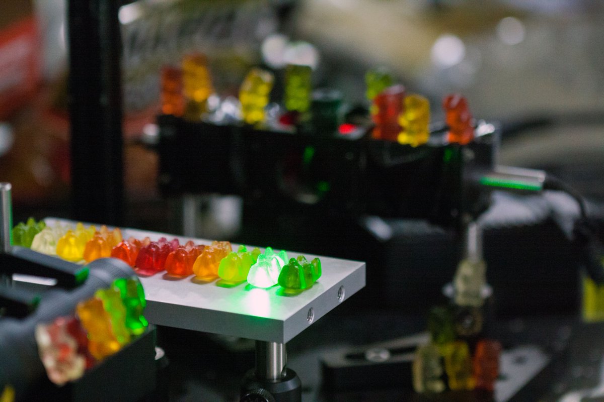 MILLENION (@millenion_q) on Twitter photo Wanna know what #quantumcomputing and #gummybears 🧸 have in common? 😃 Join us at the <a href="/uniinnsbruck/">@uniinnsbruck@social.uibk.ac.at</a> Science Festival on Saturday and find out.
uibk.ac.at/350-jahre/vera…
#quantumcomputer #science #research #uibk #innsbruck #physics #Physik #laser Wanna know what #quantumcomputing and #gummybears 🧸 have in common? 😃 Join us at the <a href="/uniinnsbruck/">@uniinnsbruck@social.uibk.ac.at</a> Science Festival on Saturday and find out.
uibk.ac.at/350-jahre/vera…
#quantumcomputer #science #research #uibk #innsbruck #physics #Physik #laser