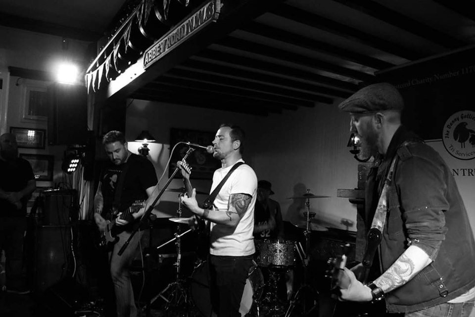 Joining us at this year's CR3 event is Machina live on the main stage! <a href="/RidgeradioUk/">Ridge Radio</a> #Music #Band #Caterham

Sunday 7th July, Caterham Green

facebook.com/machinauk/