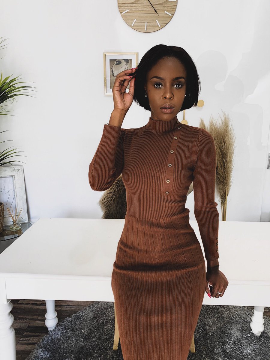 lizsibisi's tweet photo. This shade comes in βRich Cocoaβ. https://t.co/96c8DVcLTr