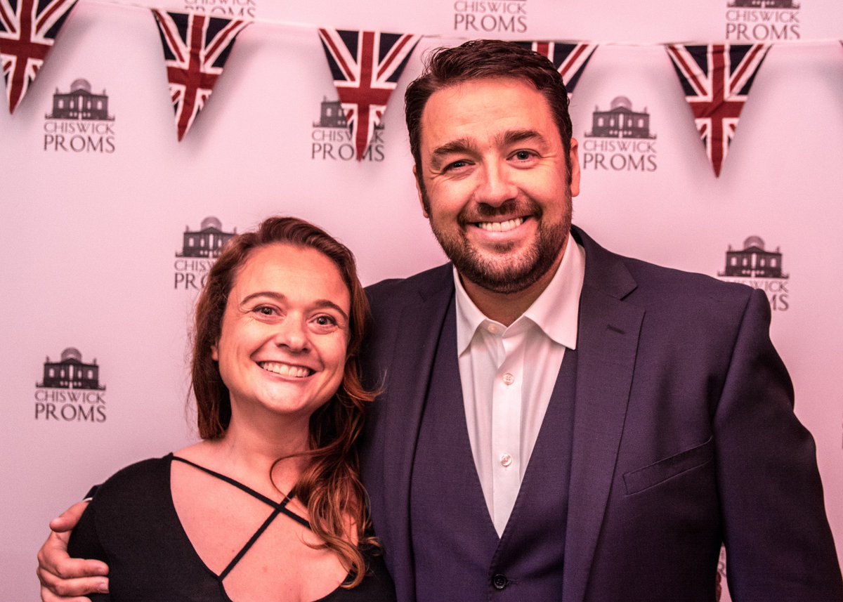 chiswickproms's tweet photo. Our Diamond VIP ticket holders enjoyed meeting the stars of the #ChiswickProms comedy night, asking questions and having their photos taken! See all the photos on our Facebook page. #Chiswick #WestLondon #W4 #Comedy https://t.co/wFkqMHUeft