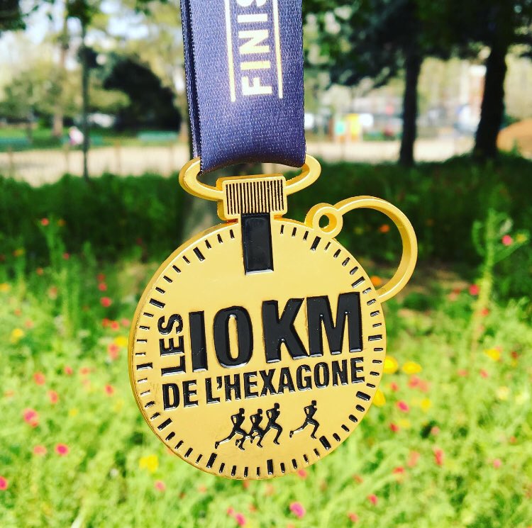 Elle est pour qui la médaille???
Elle vous attend le 30 juin à Paris (Hippodrome d’Auteuil) et dans plein d autres villes qui participent au challenge de l’Hexagone!
Infos et inscription les10kmdelhexagone.fr
#running #10km #adidasrunners