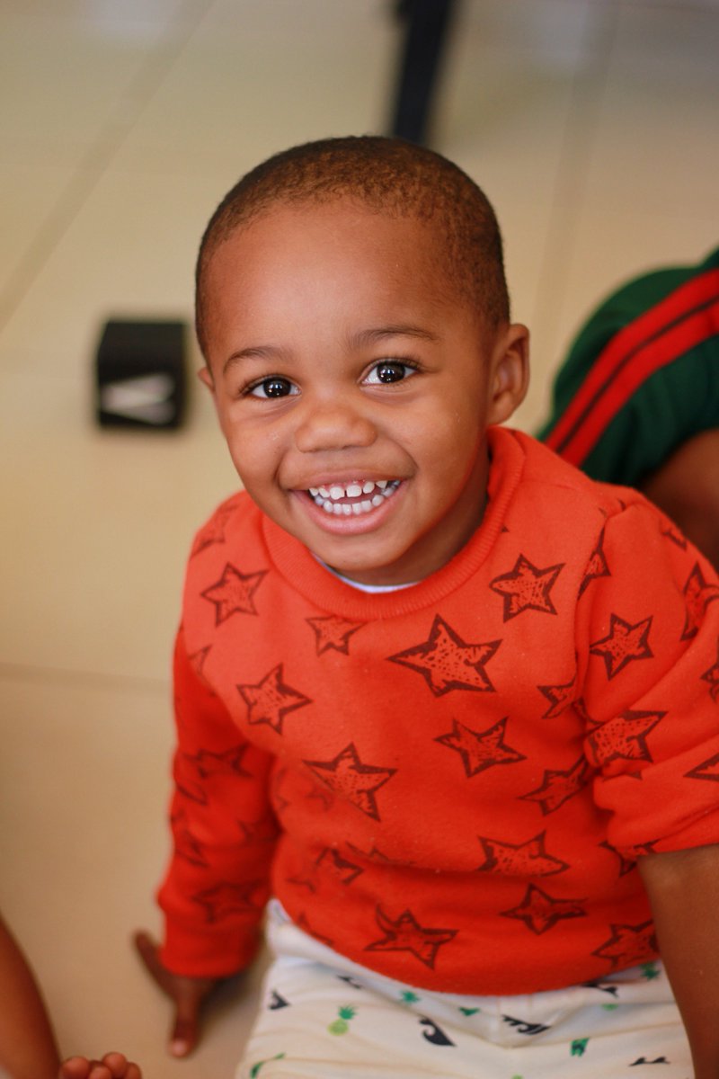 rogerfedererfdn's tweet photo. Having a happy school culture has a powerful positive effect on students’ brains, resulting in a positive impact on student behaviour and motivation to learn, reducing discipline problems, and increasing success in the classroom. https://t.co/66sJR23h6R #educationempowers https://t.co/gbCOOaeIxx
