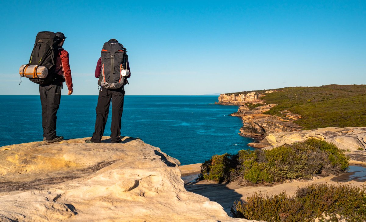 NOMADasaurus's tweet image. This time #travelling, Alesha decided to go down-size with her backpack from 65lt to 50lt. It's amazing how many things you bring &amp;amp; never use. 50lt is a perfect size &amp;amp; can also be carry-on. @KathmanduGear #traveltips #travel

Want to down grade your bag? 
bit.ly/2MywXW3