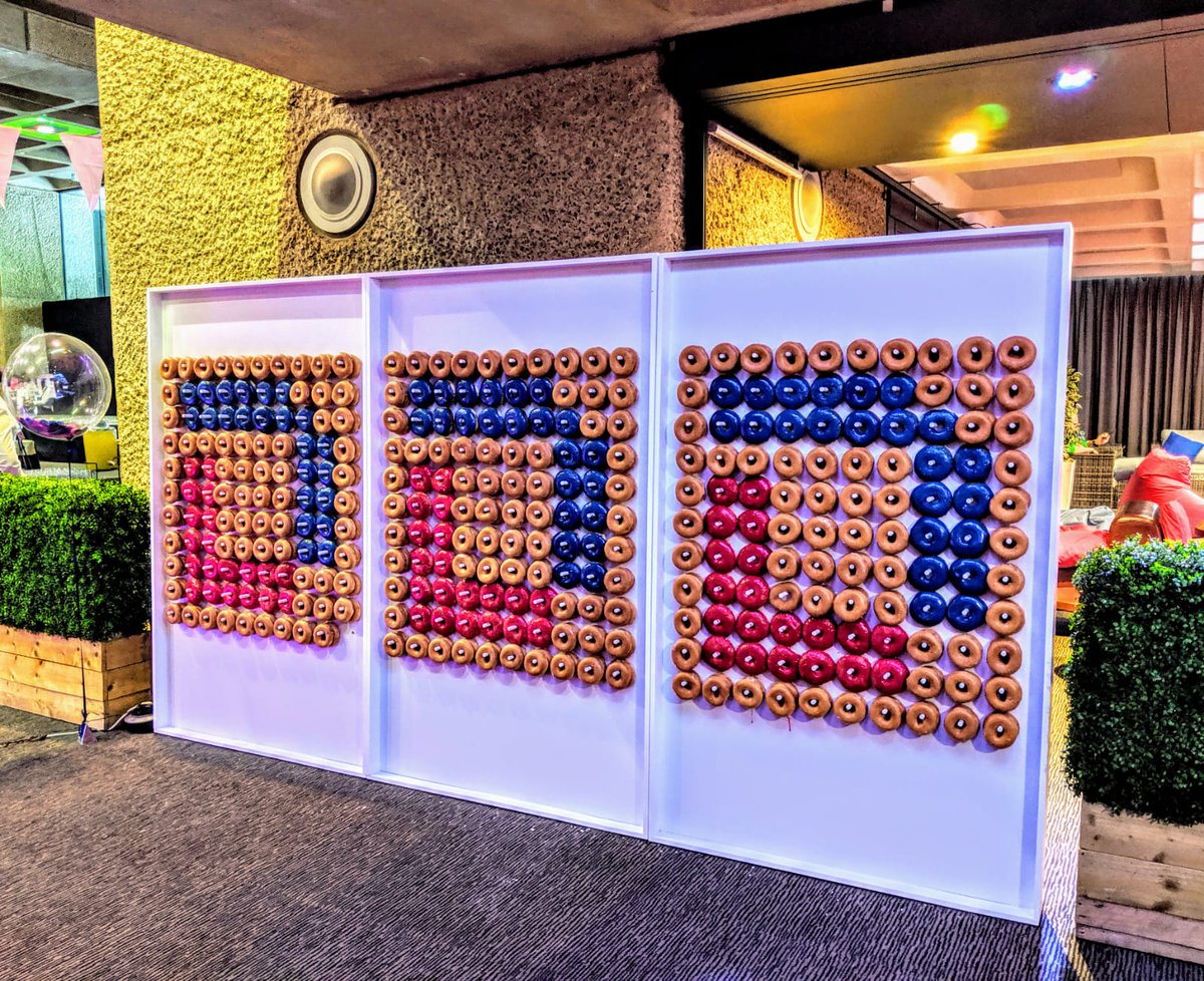 LauraEmilyMac's tweet image. Today may be #CupcakeDay but after pulling this INCREDIBLE doughnut wall together at #LeadDevLondon (if I may say so myself) ... I think I'll pass on the cupcakes and carry on with the doughnuts 🍩
A huge thanks to @ProjectedImage_ for custom building it for me too!