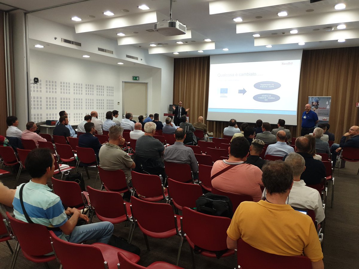 GDPR e #cybersecurity . <a href="/ilsensa7/">Michele Sensalari | MVP Security</a> e l'avvocato Andrea Palumbo on stage in <a href="/microsoftitalia/">Microsoft Italia</a> @OverNetE #hybridcloudsecurityday