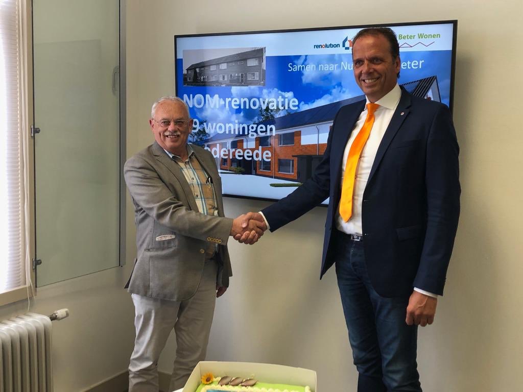 jwsloof's tweet photo. Vandaag een fantastische opdracht getekend in Goedereede voor de woningcorporatie #Beterwonen om hun bestaande woning voorraad te verduurzamen naar #NOM
Renolution #atriensis https://t.co/Kc3xeyQPzu
