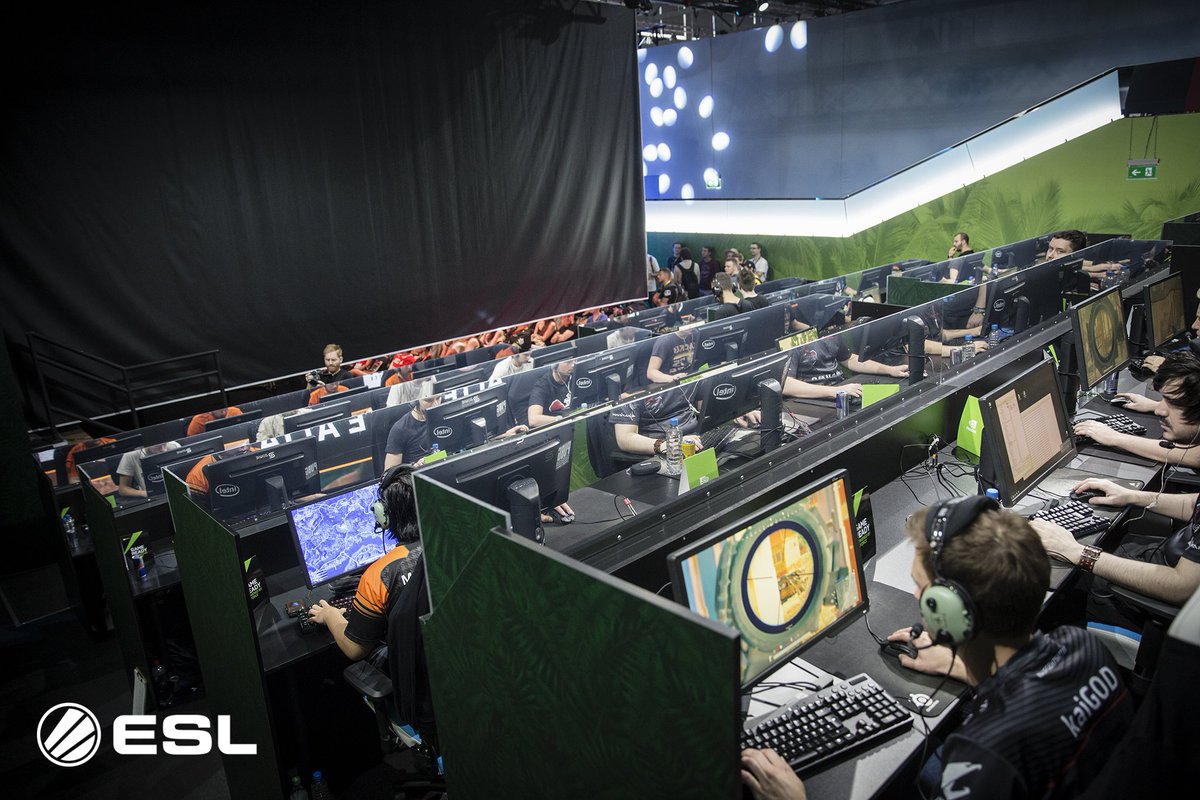 ESLGermany's tweet photo. Mit @Heatwave_eSport wurde der letzte Teilnehmer für die Elite Division der @PUBG_DE #ESLMeisterschaft gefunden. Außerdem dürfen sich die nächstbesten Teams ab der kommenden Woche in der Diamond Division versuchen.

Alles zum Closed Qualifier:
https://t.co/QkINCvciNz https://t.co/O8Z4XmFtVS
