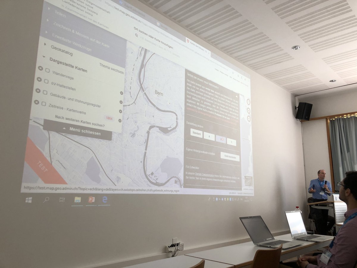 fisler's tweet image. Präsentation von #Vectortile im @swiss_geoportal am #GSDD2019 - die Beta-Tests sehen vielversprechend aus. Das Geoportal des Bundes setzt unter anderen auch auf #OpenStreetMap 👍 Unbedingt anschauen und testen unter vectortiles.geo.admin.ch