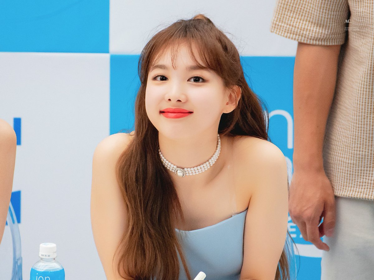 190612

덮나 너무 좋아🤩

#NAYEON #나연 #ナヨン #娜璉    
#TWICE #트와이스 #トゥワイス