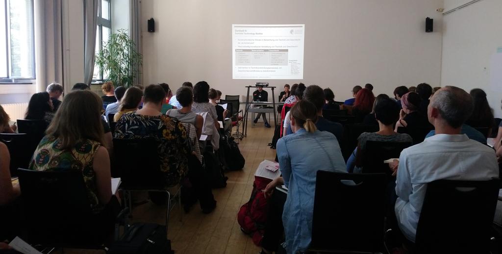 ProjektKIASSIST's tweet photo. Heute auf den Spuren der Feminist Science and Technology Studies an der #TUBerlin , um zu schauen, was wir hier lernen können über die konzeptuell-theoretische Integration von Diskriminierungsfragen #qvfsts2019 #KIAssist ^js https://t.co/0jV6007zno