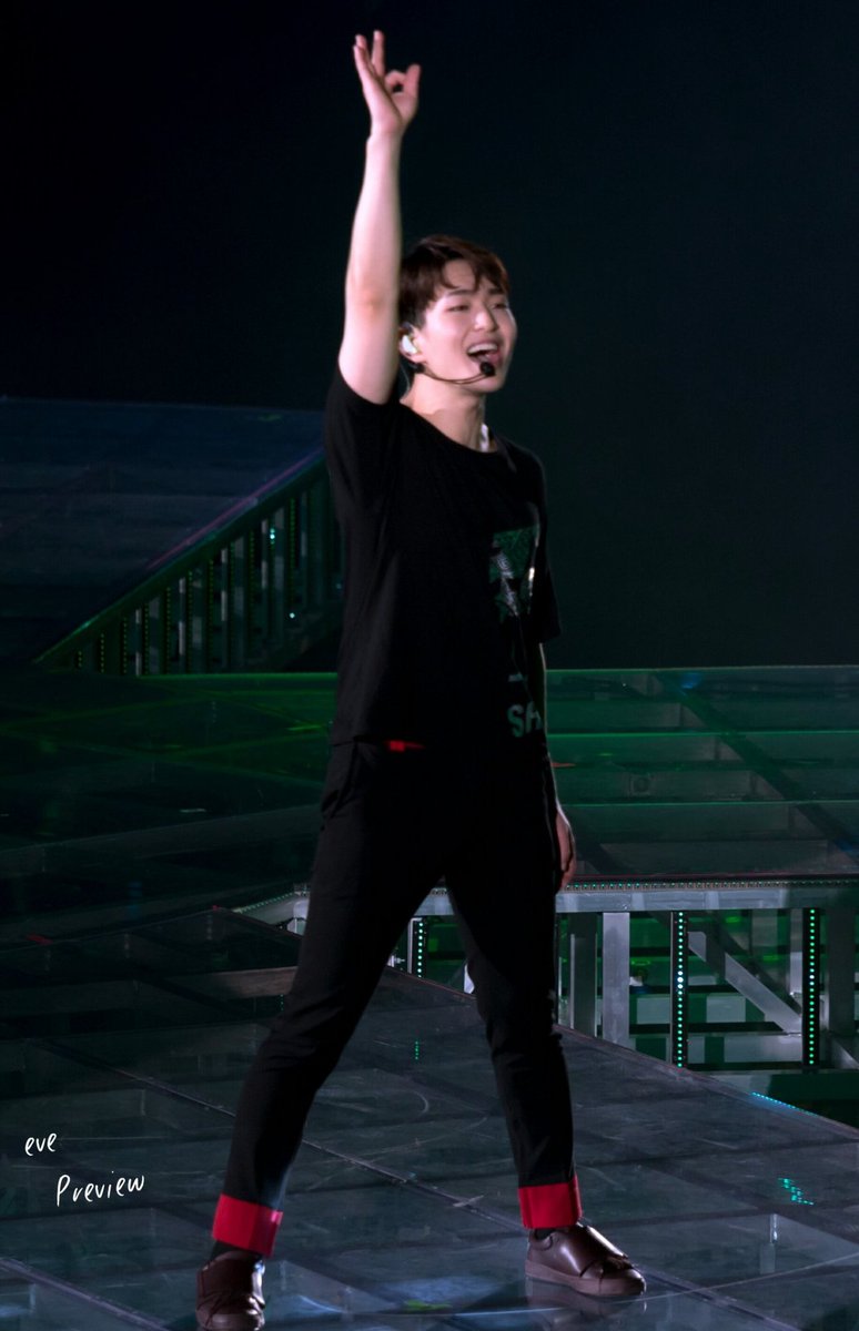 onew pics tweet media