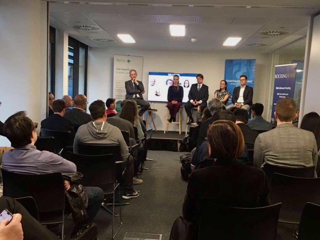 GiuliaSimo89's tweet photo. Discussing funding opportunities for SMEs at the @bizfundingshow event “Funding for Innovation” in collaboration with @GovGrantUK! #een #innovation #EENCanHelp @Newable https://t.co/tMdDgsZtLz