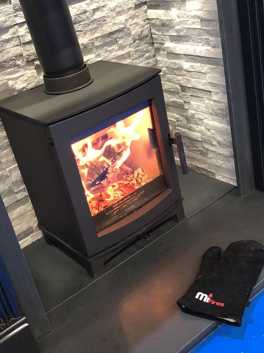 MIFlues_Jason's tweet image. Thanks to everyone who visited our @MIFlues_Liners and @Jydepejsen stand at #HearthandHome2019 this year.  Great to see you all.  Hope you all had a safe journey home 🔥 #mifire #MIFlues #jydepejsen #aduro