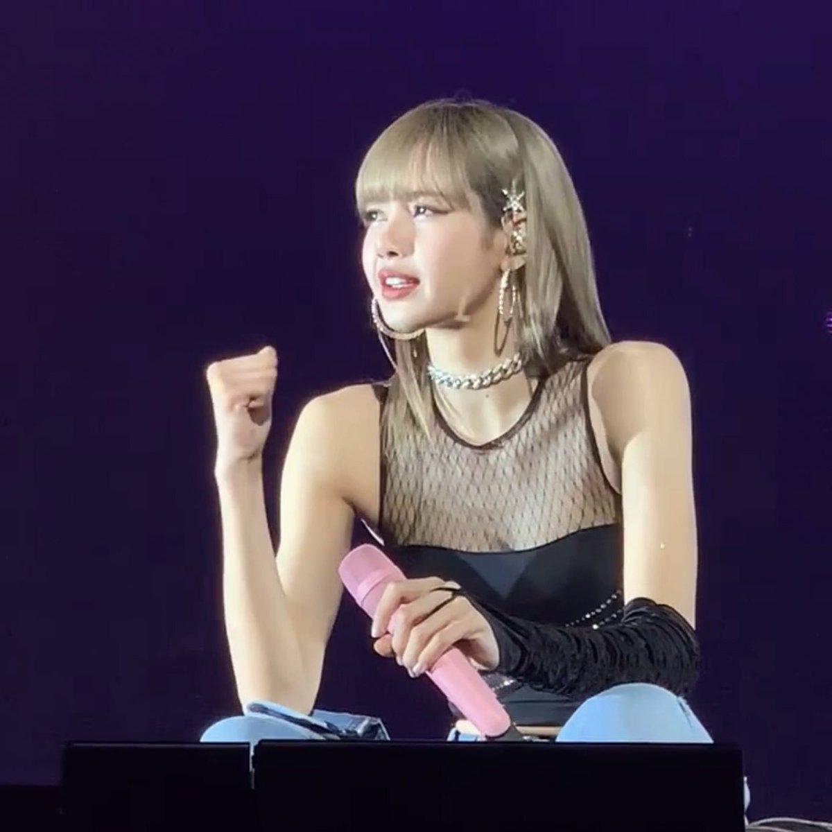 LISA fan account tweet media