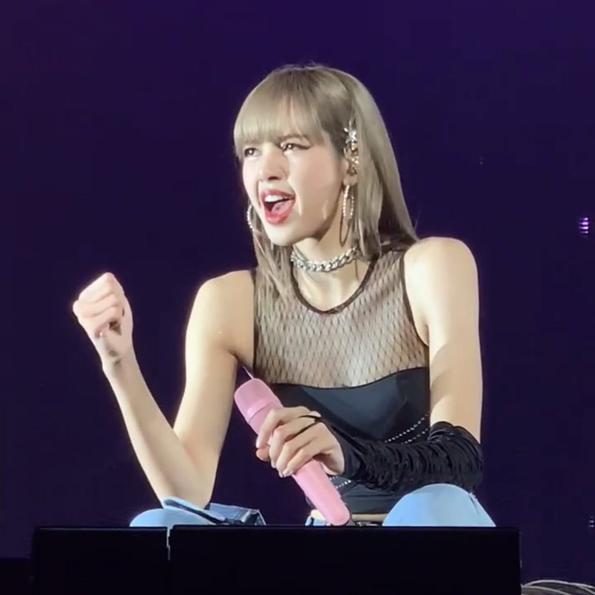 LISA fan account tweet media