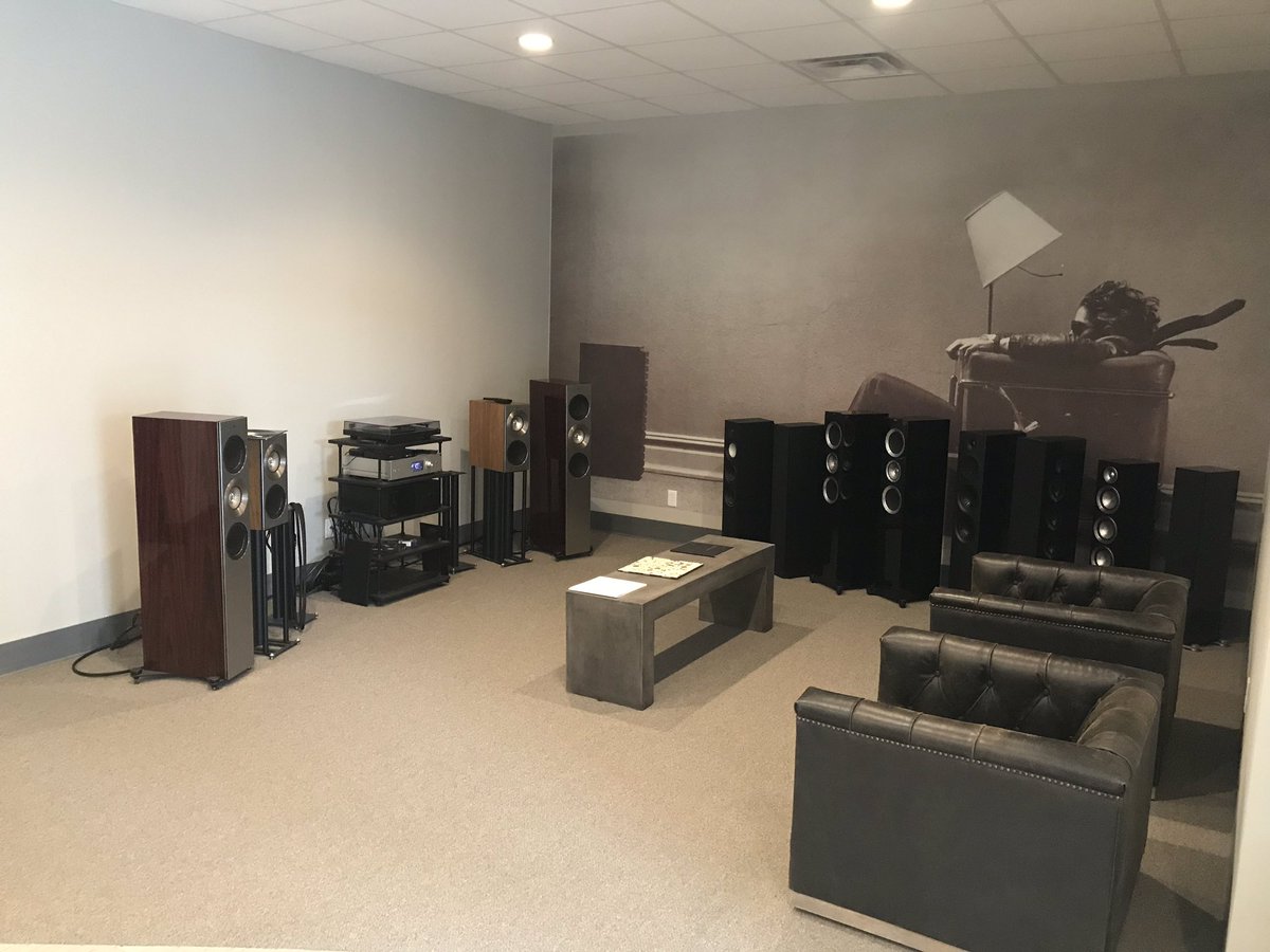 beaconrob's tweet image. Please join us this evening from 4-8PM for #C4yourself at our Control4 certified showroom.  Stop in to see the all new OS3 user experience as well as all the home automation you could ask for all on display exactly as it could be in your own home! #Control4 #Control4OS3