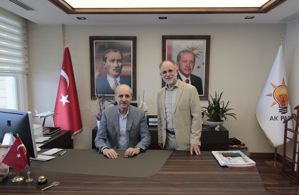 NumanKurtulmus's tweet photo. Seçim çalışmaları kapsamında bugün Sarıyer ilçemizdeyiz. Programlarımıza Sarıyer İlçe Başkanlığımızı ziyaret ederek başladık. https://t.co/YoOxjS1sLL