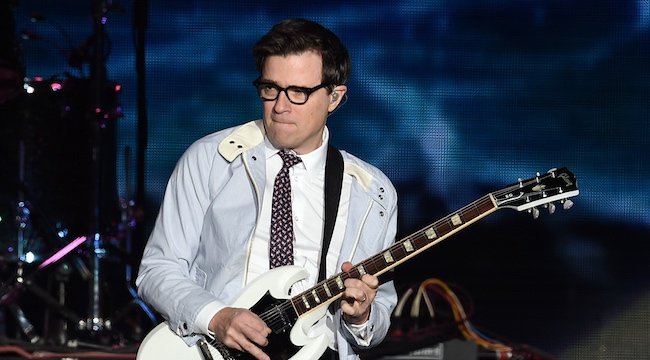 Felicidades Rivers Cuomo! Happy Birthday Rivers Cuomo!  