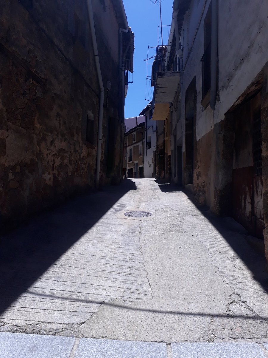 aytogata's tweet photo. Adjudicada la obra de PAVIMENTACIONES Y REDES EN LA c/ TORREJÓN a Fernando Cayetano Mateos con un presupuesto de 30.700€. https://t.co/RDnk4hirNv