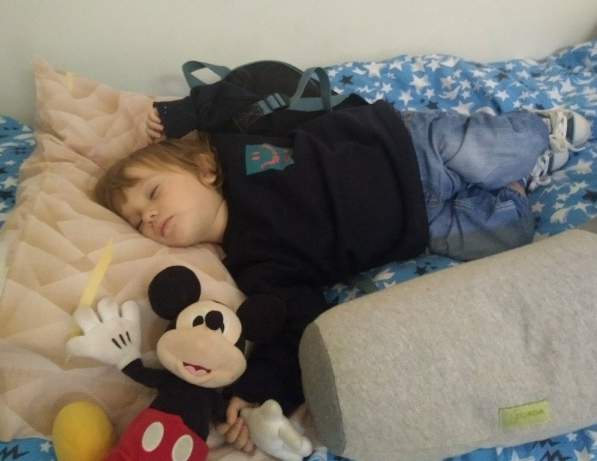 princesamonto's tweet photo. Se perdió el muñeco favorito de Nora, un Mickey de peluche que no suelta ni para dormir. Fue bajando de un taxi esta mañana en Serrano entre Corrientes y Vera. Nos ayudan a buscarlo con un RT? Gracias 💔 https://t.co/fRNf7BaBSd