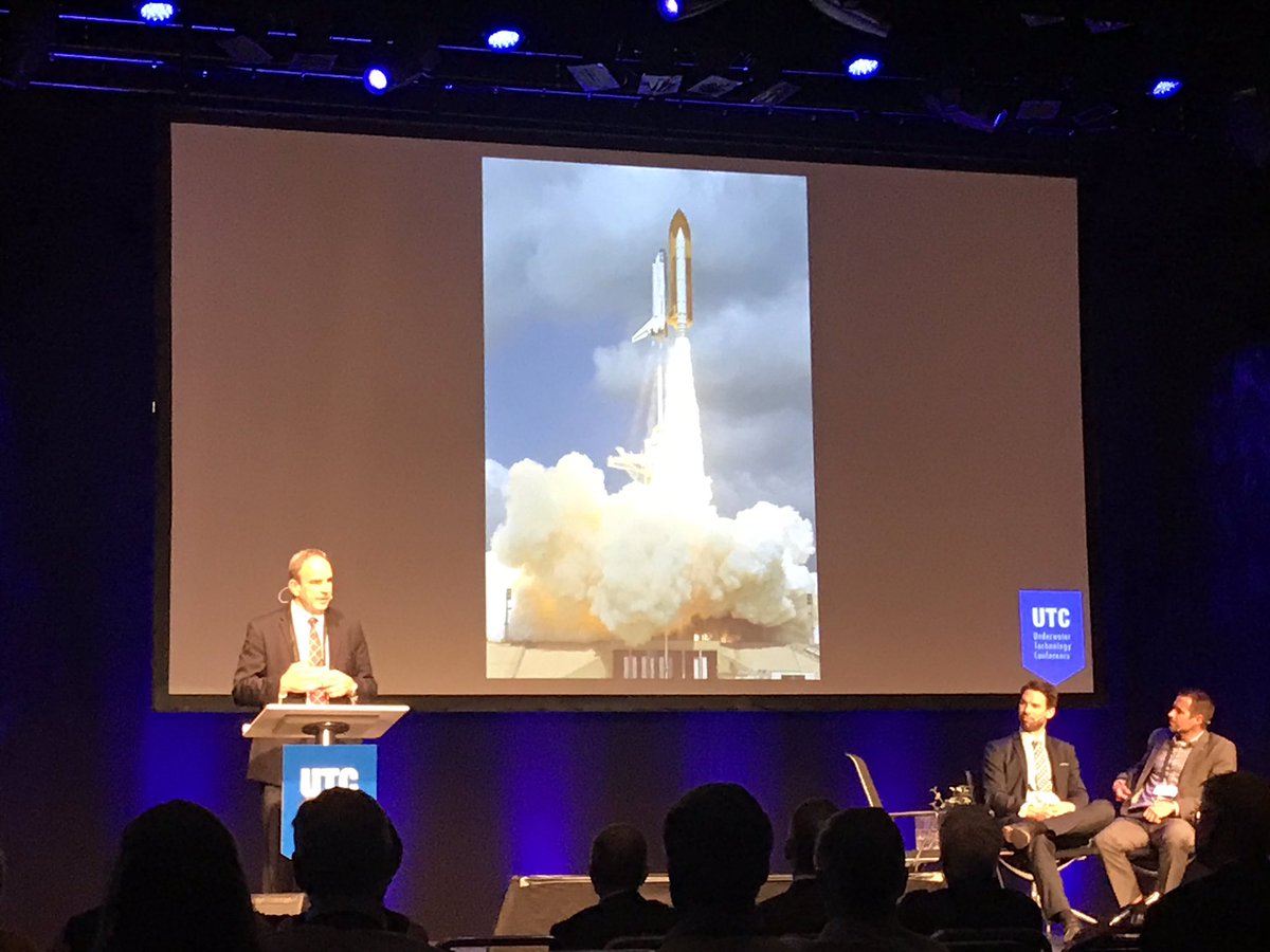 OceanCatapult's tweet photo. Former astronaut Michael Bloomfield, now in Oceaneering, is talking about the link between space and the ocean at @UTC_Bergen 

We are so fortunate to have Prototech (@NORCEresearch) as a partner, having over 25 years of experience both in space as well as ocean research 🚀🛰🌊 https://t.co/CLS4hvLMrX