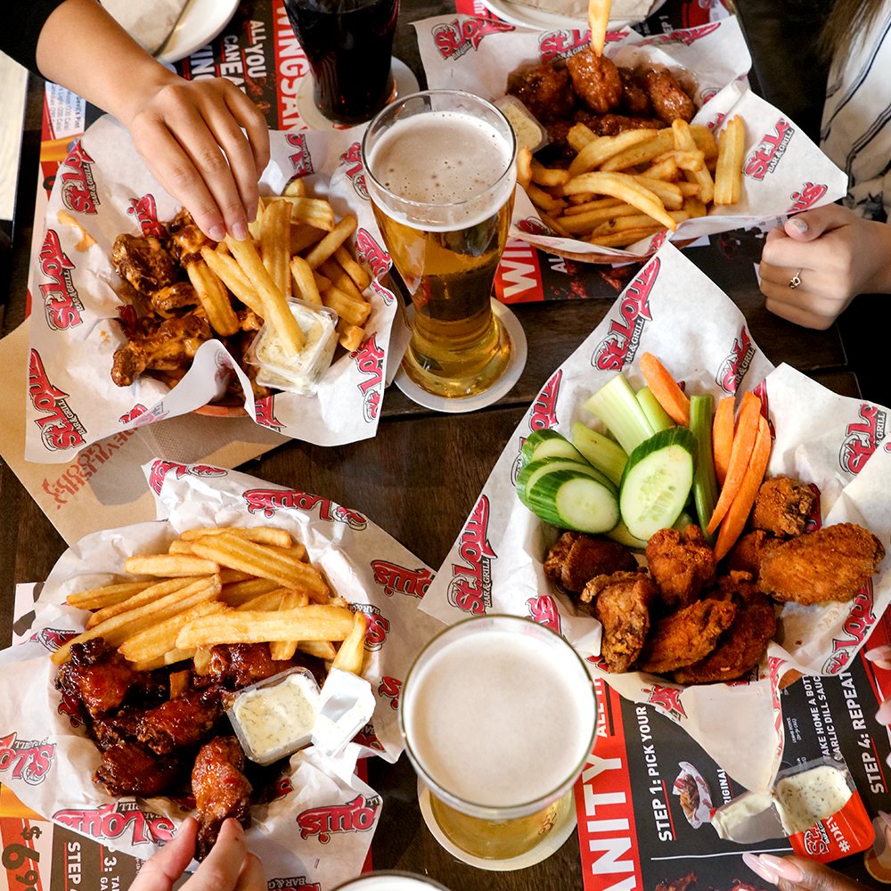 stlouiswings's tweet photo. #Wingsanity is HERE! Want to #WIN a $50 gift card to our restaurants? Retweet this photo & comment your favourite wing sauce for your chance to win. 🍗
•
No purchase necessary to enter. One entry per person. One winner will be chosen & contacted through DM on June 17. Good luck! https://t.co/Xs0DSrXtCS