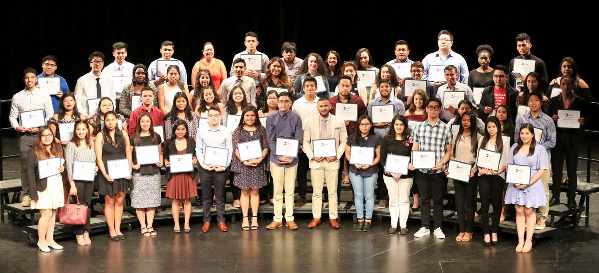 DreamProjectVA's tweet photo. Join us tomorrow - Award Ceremony - https://t.co/h5d1beZeVw #celebrateimmigrants #immigrantheritagemonth #dpsuccess #dreamers #dreamandpromisenow #heretostay https://t.co/EUUpaa1P85