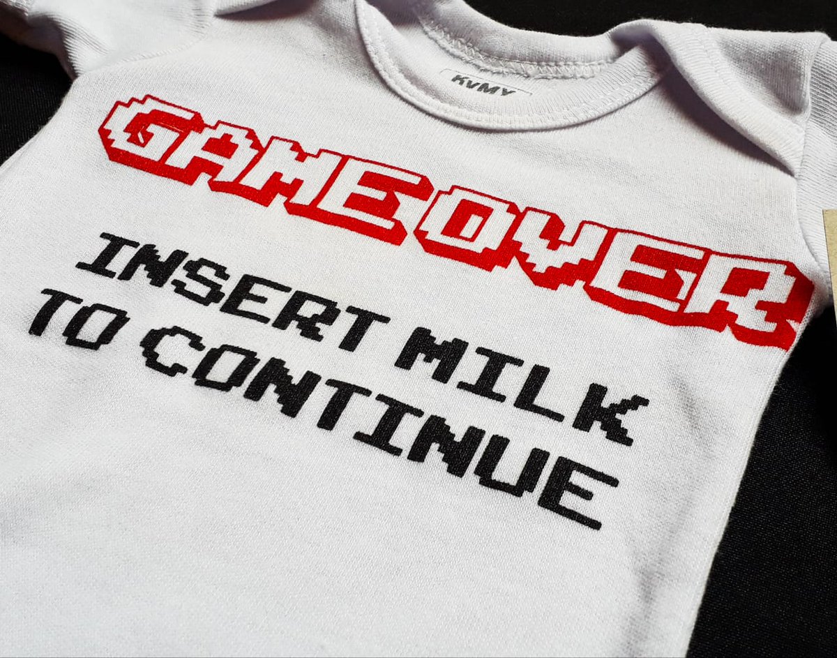KymyCool's tweet photo. ¡El juego ha terminado papás!
Inserta leche para continuar! #GameOver de nuestra colección #babygamer

https://t.co/4kUQi3oykW

#kymycooldesigns #insertmilk #pañaleros #ropaparabebes #modaparabebes #bebes #babyfashion #babyclothing #newborn #giftforbaby #babyshower #maternidad https://t.co/GOiMjEy1hs