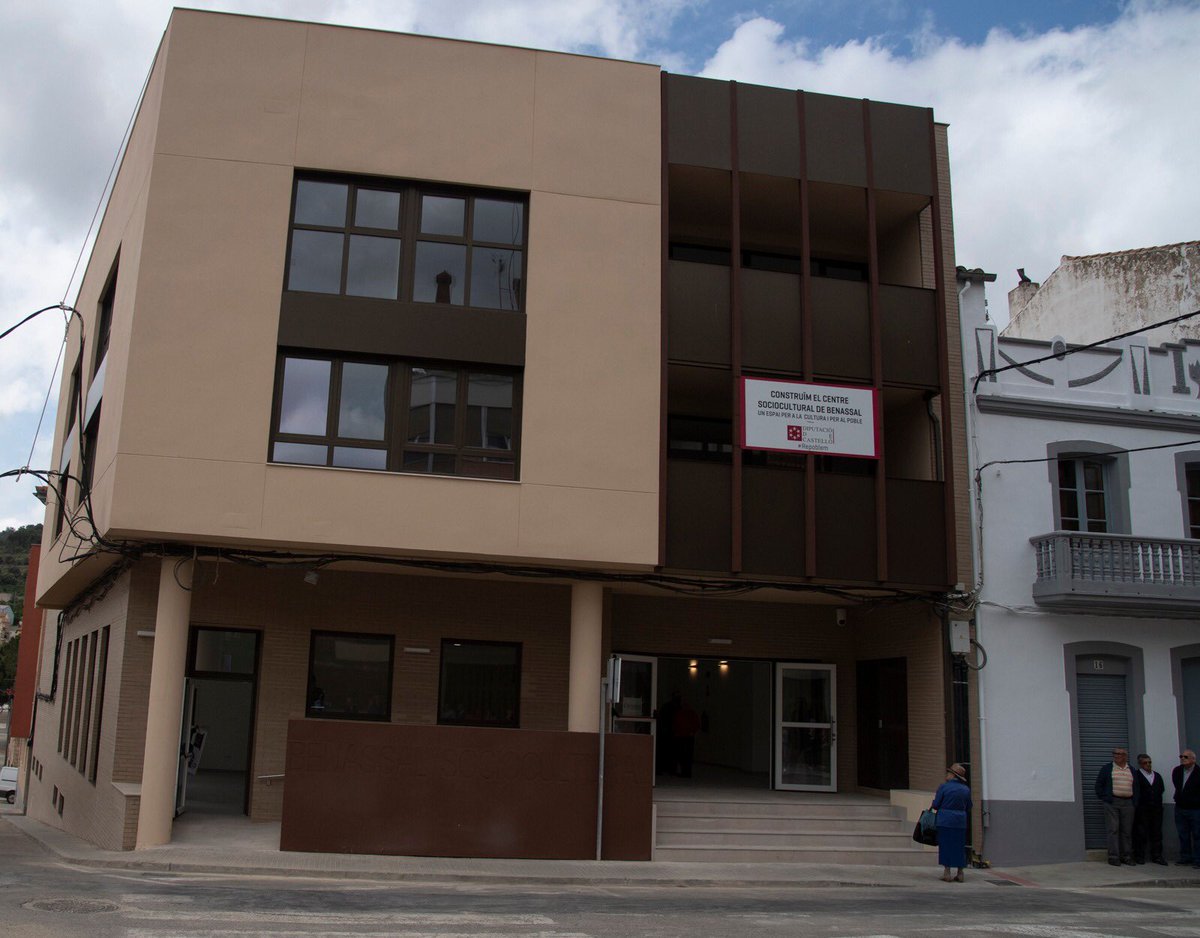 Després de casi 20 anys, l’edifici Montcàtil ja és una realitat en #Benassal. Un espai per a la cultura, el turisme i la dinamització social i econòmica. Enhorabona poble! #135identitats
