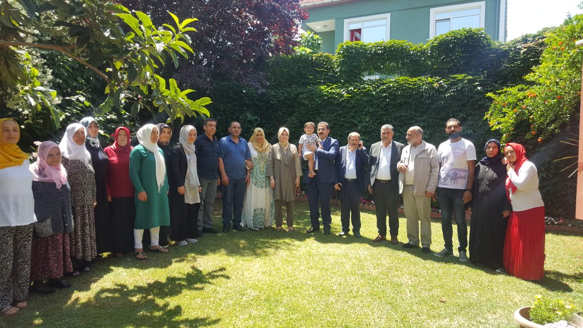 mfb063's tweet photo. Haliliyeiçin canla başla mücadele veren başkanımız @mcanpolatnet İstanbul ehline teslim edilsin diye   İstanbul seçim çalışmaları.@BY https://t.co/UUY0KmTI3B