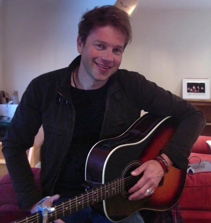 Adrian_Fountain's tweet photo. Great day songwriting for my 2nd self penned album 'All The Kings Horses' https://t.co/KXDH5X8dMV