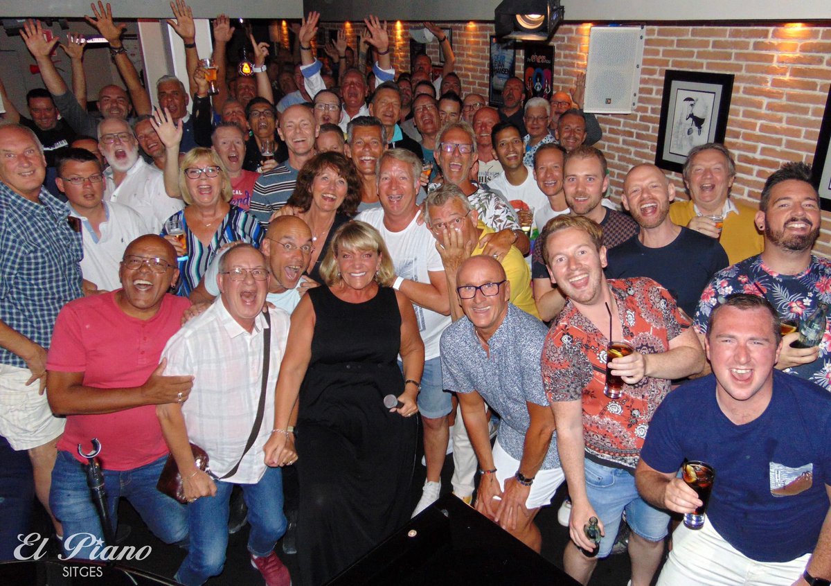 As promised #AlisonJiear raised the roof last night at @elpianositges ! You have one more chance to experience it yourself tonight at 11.30pm 🥰 #elpianositges #sitges #tonight #ijustwannadance
