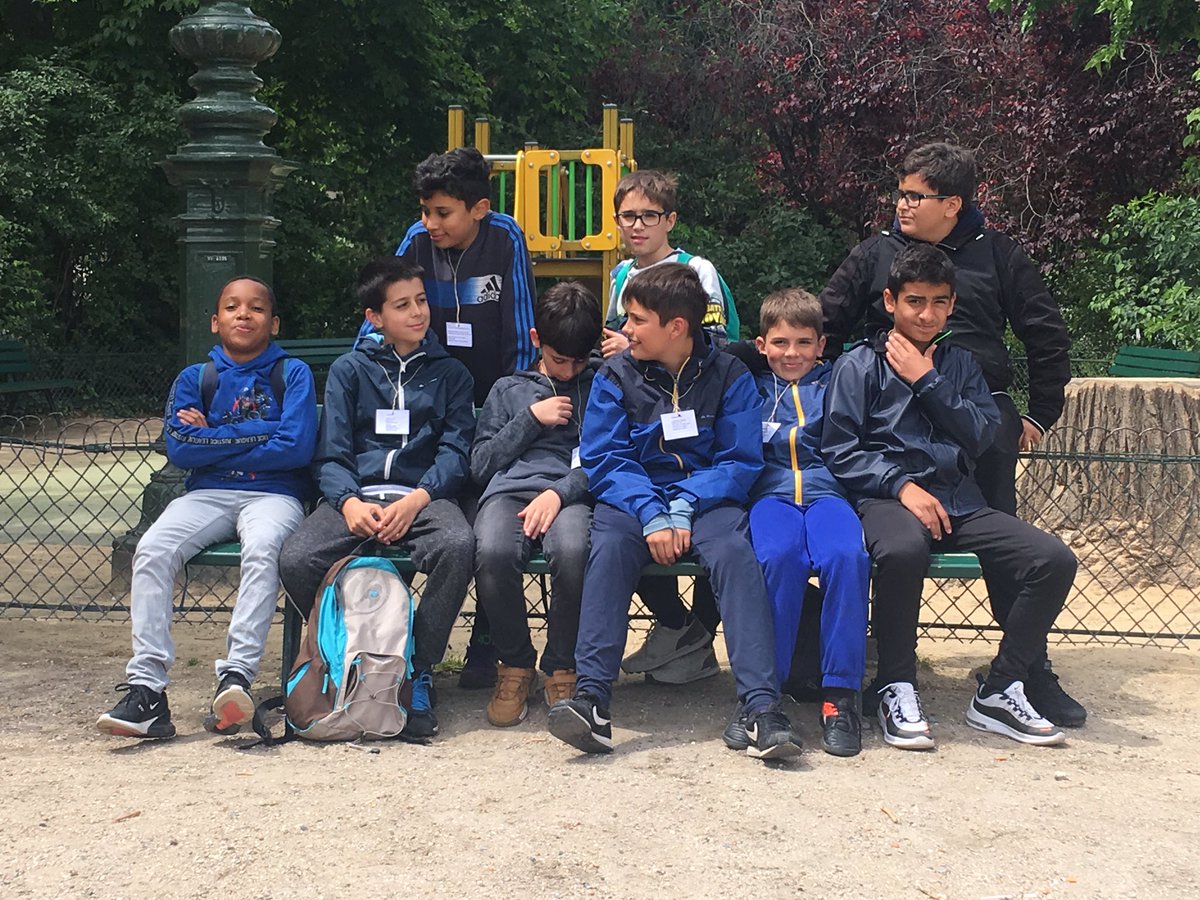 ecoleLiandon's tweet photo. Voyage Paris CM2 Liandon #paris #voyagescolaire #villedecusset #rep #liandon #cm2 #findanneescolaire https://t.co/8cYe2xvoWY