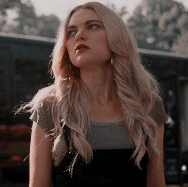 New vamp dude : h-

Lizzie : Move I'm making my entrance ancient ranch sauce 🙄