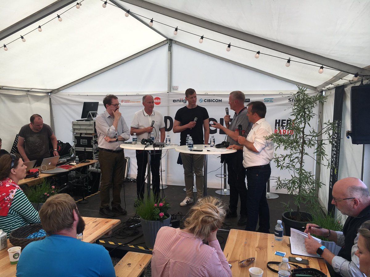 “Lige konkurrence og lige vilkår er alfa og omega i forhold til at åbne fibernettet” siger Martin Romvig fra <a href="/Eniig_dk/">Eniig</a> på <a href="/Folkemoedet/">Folkemødet #fmdk</a> #fmdk