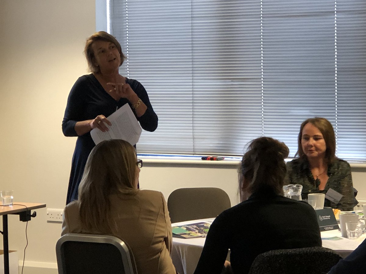 LaterLifeTrain's tweet photo. Creating good first impressions to help people feel confident to come and join #FaME pre-ex assessment vital to get to know them and tailor ex #FaMEtoolkit @CLAHRC_EM building group cohesion. Social chat and home ex as important as group ex! Relearning floor skills a game changer https://t.co/WB6TxpCtlV