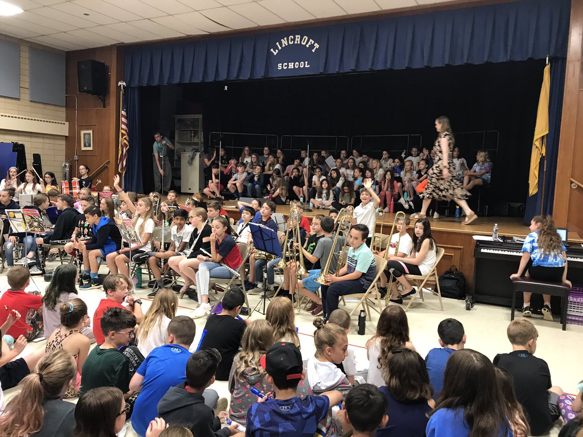 AmyTerrific3rd's tweet photo. We’re excited for the band &amp; chorus shows! @Lincroft_PTA @LincroftSchool @DanImbimbo @MrsDomoBand https://t.co/3W8jJUr2ab