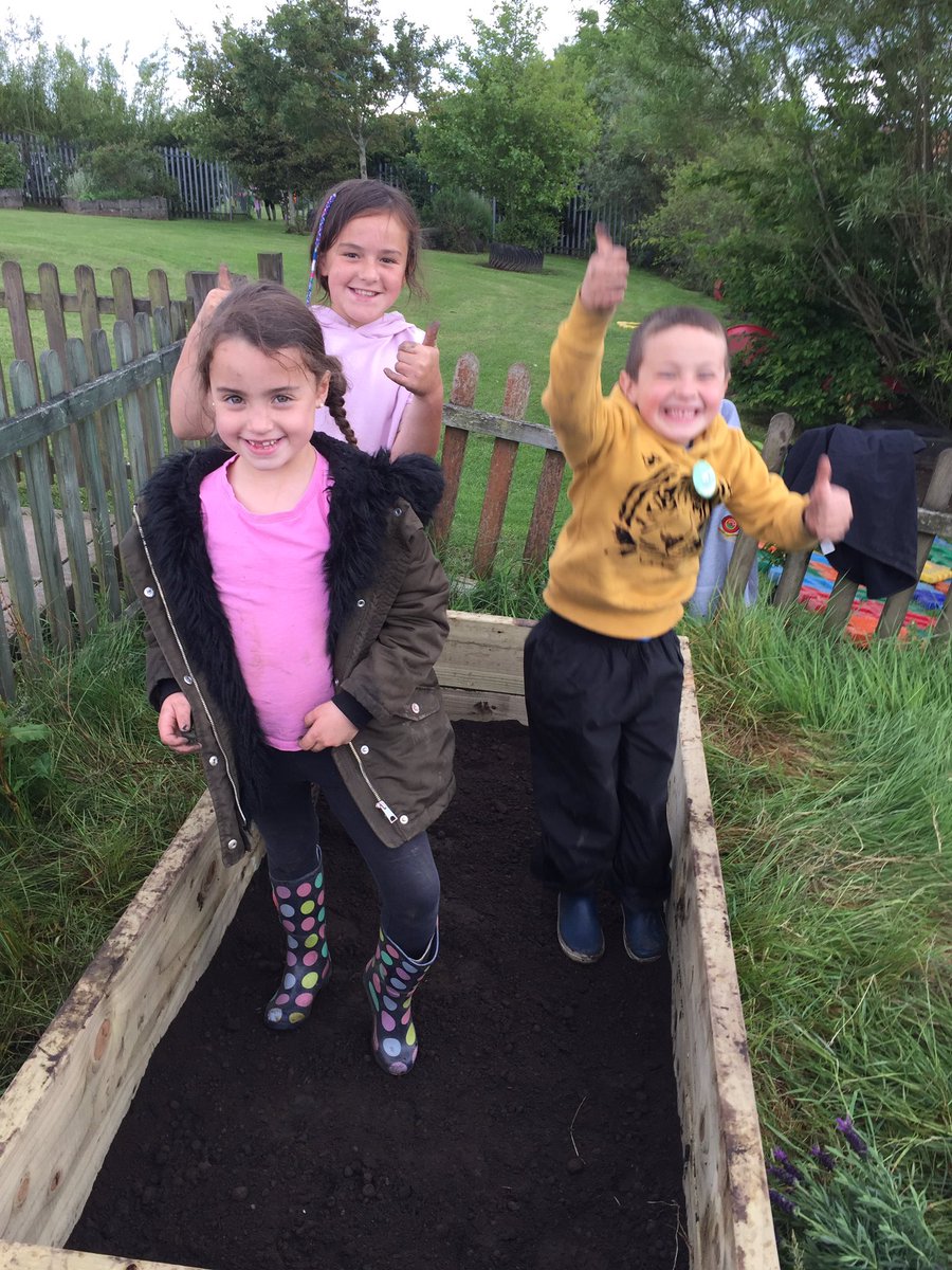 CraigfelenP's tweet photo. We had a great time with @ClwydPrimary thank you for having us! #cfpeco #cfpcomm https://t.co/xgDNnW0zQF