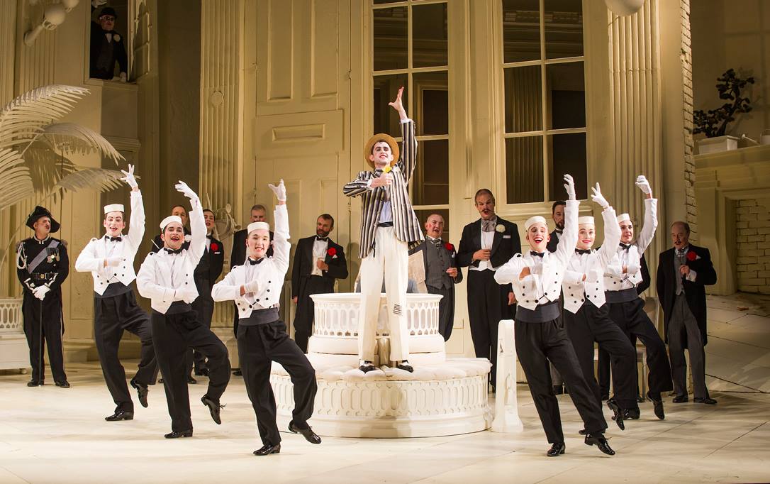 We streamed Gilbert &amp; Sullivan's The Mikado to cinemas in 2015 and now 4 years later director Jonathan Miller’s bringing it back to cinemas July 2! #ThrowbackThursday

Hands up if you saw it the first time round 🙋#ENOMikado