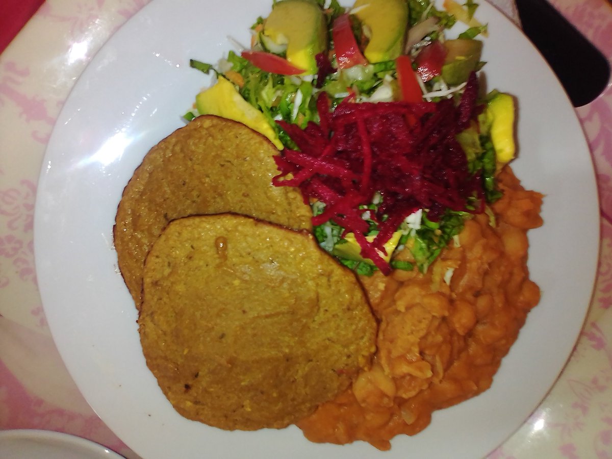 vegan_bea's tweet photo. Today's lunch is Bambara beans with tatale and vegetables. Come and have a taste of this delicious meal. https://t.co/Y5V1eovAT4